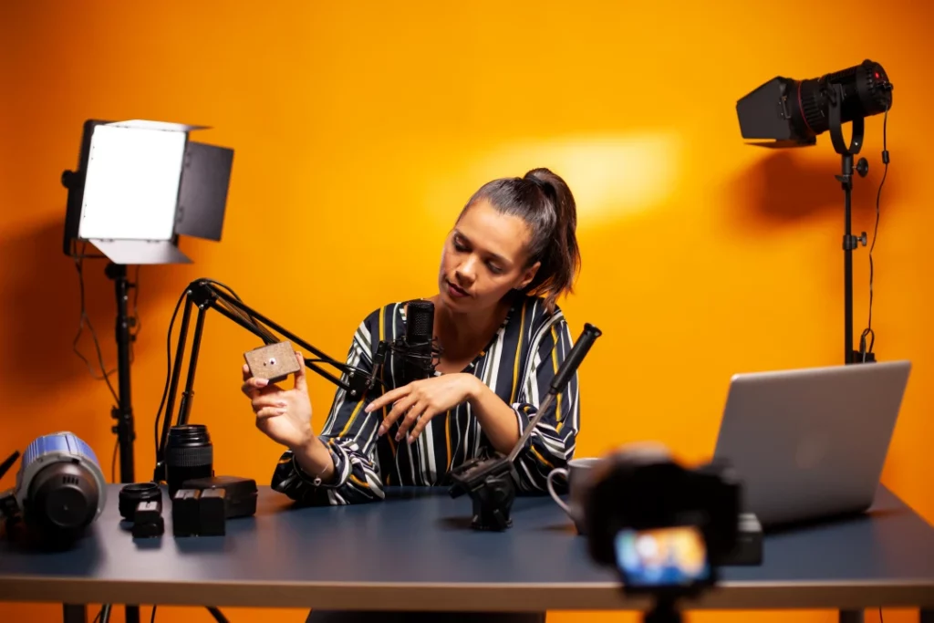 Apa Itu Kreator Digital? Pahami Peran, Tantangan, dan Peluangnya di Dunia Modern 1 Apa Itu Kreator Digital? Pahami Peran, Tantangan, dan Peluangnya di Dunia Modern